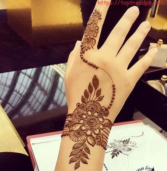 Minimalistic Mehndi Designs